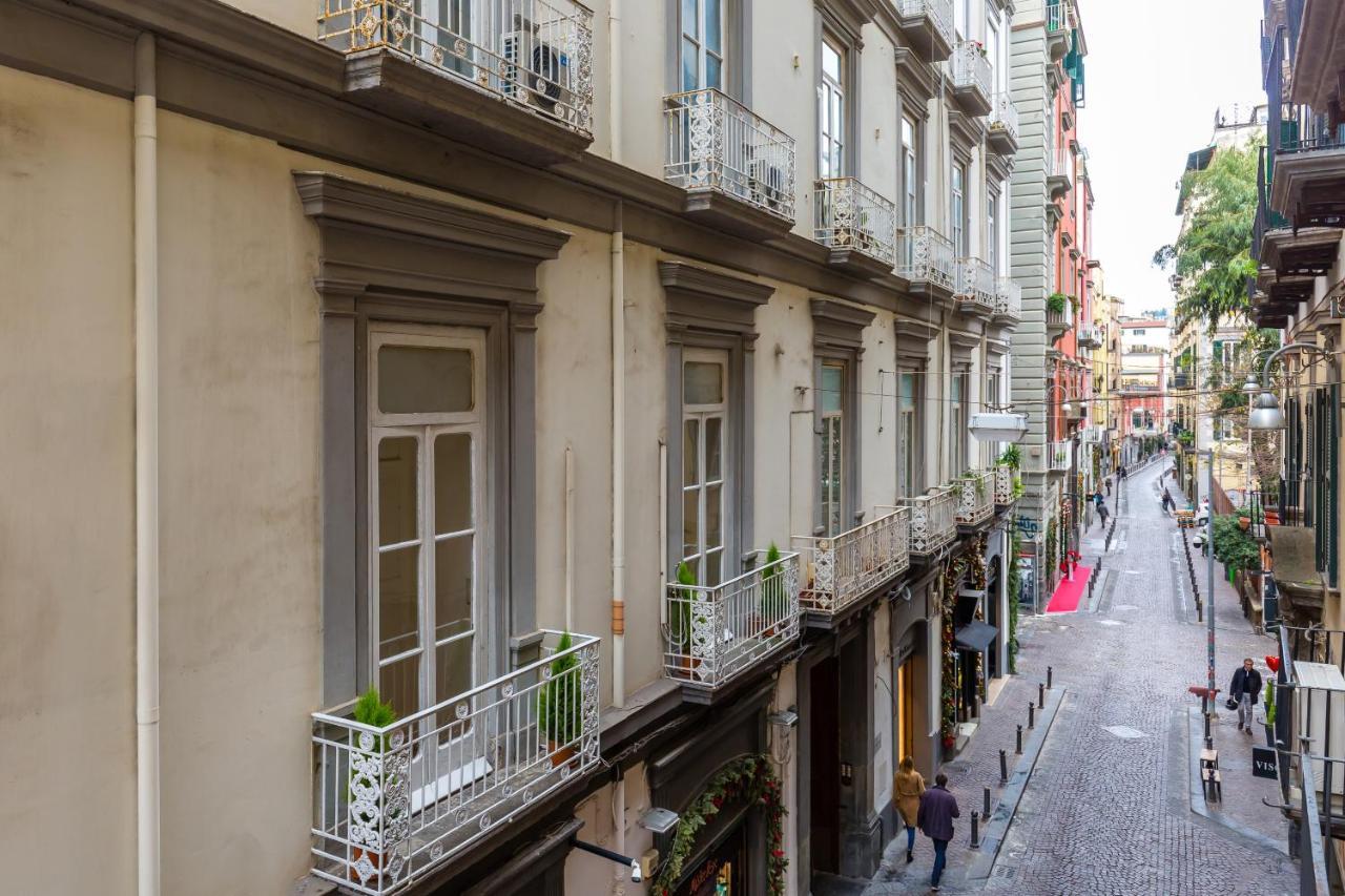 Residenza Partanna By Napoliapartments Bagian luar foto